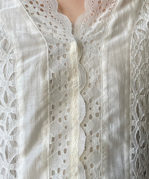 CAPRICIEUX LE'MAGE（カプリシューレマージュ）の「パッチワークレースポンチョブラウス（シャツ/ブラウス・レディース・ブラック/オフホワイト・FREE）」の8枚目の写真