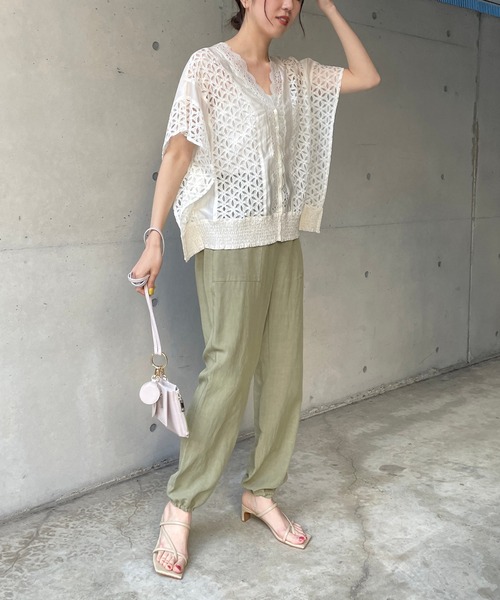 CAPRICIEUX LE'MAGE（カプリシューレマージュ）の「パッチワークレースポンチョブラウス（シャツ/ブラウス・レディース・ブラック/オフホワイト・FREE）」の21枚目の写真