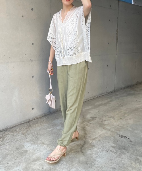 CAPRICIEUX LE'MAGE（カプリシューレマージュ）の「パッチワークレースポンチョブラウス（シャツ/ブラウス・レディース・ブラック/オフホワイト・FREE）」の15枚目の写真