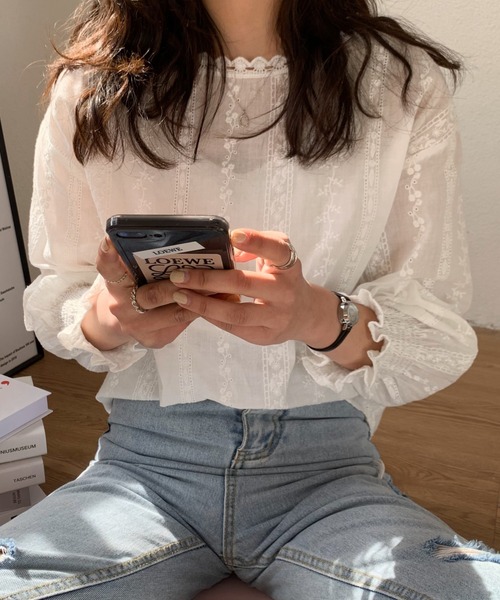 ABITOKYO（アビトーキョー）の「フラワーレースボリュームスリーブブラウス（シャツ/ブラウス・レディース・ホワイト/ネイビー/ブラック/ベージュ/グレー/ブルー/グリーン/ブラウン・FREE）」の11枚目の写真