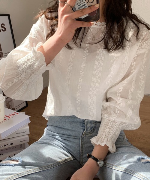 ABITOKYO（アビトーキョー）の「フラワーレースボリュームスリーブブラウス（シャツ/ブラウス・レディース・ホワイト/ネイビー/ブラック/ベージュ/グレー/ブルー/グリーン/ブラウン・FREE）」の12枚目の写真