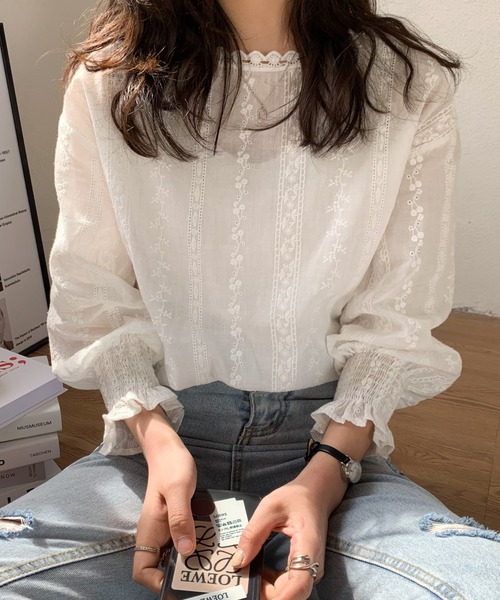 ABITOKYO（アビトーキョー）の「フラワーレースボリュームスリーブブラウス（シャツ/ブラウス・レディース・ホワイト/ネイビー/ブラック/ベージュ/グレー/ブルー/グリーン/ブラウン・FREE）」の13枚目の写真