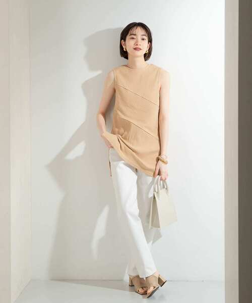 KBF(ケイビーエフ)の「BACKオープンメローリブタンクトップ(タンクトップ・レディース・アイボリー/ベージュ/グリーン・ONE)」の1枚目の写真