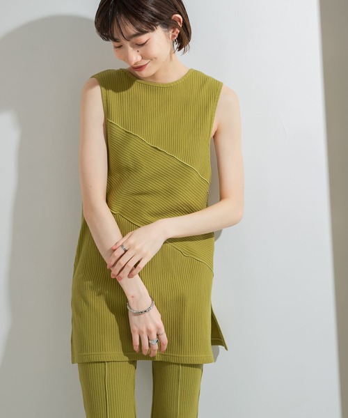 KBF(ケイビーエフ)の「BACKオープンメローリブタンクトップ(タンクトップ・レディース・アイボリー/ベージュ/グリーン・ONE)」の3枚目の写真