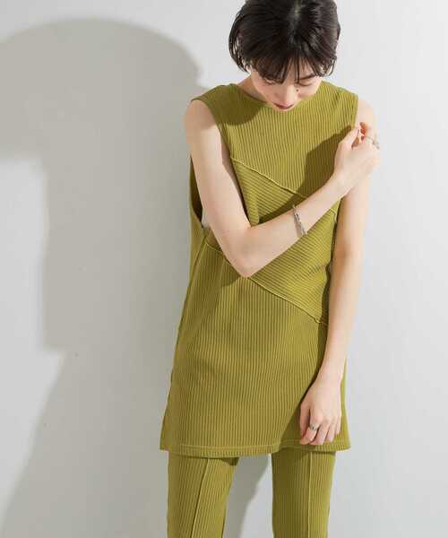 KBF(ケイビーエフ)の「BACKオープンメローリブタンクトップ(タンクトップ・レディース・アイボリー/ベージュ/グリーン・ONE)」の4枚目の写真