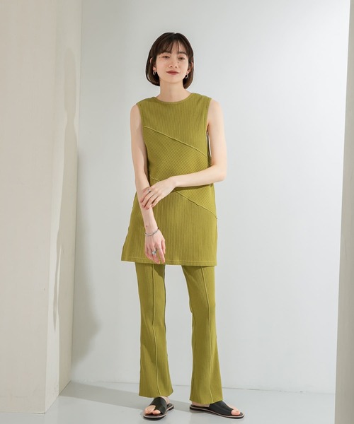 KBF(ケイビーエフ)の「BACKオープンメローリブタンクトップ(タンクトップ・レディース・アイボリー/ベージュ/グリーン・ONE)」の6枚目の写真