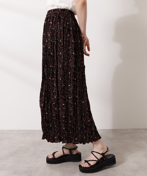 N.（N. Natural Beauty Basic）（エヌエヌナチュラルビューティーベーシック）の「フローラルワッシャープリーツスカート（スカート・レディース・ブラック系その他/ホワイト系その他・MEDIUM）」の10枚目の写真