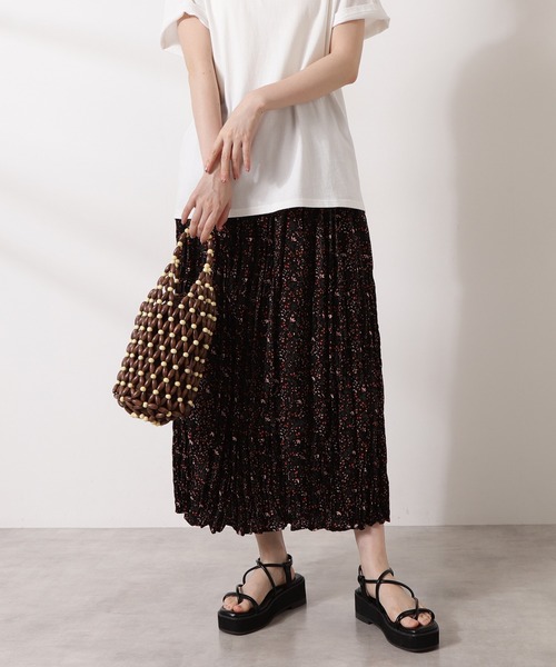 N.（N. Natural Beauty Basic）（エヌエヌナチュラルビューティーベーシック）の「フローラルワッシャープリーツスカート（スカート・レディース・ブラック系その他/ホワイト系その他・MEDIUM）」の6枚目の写真