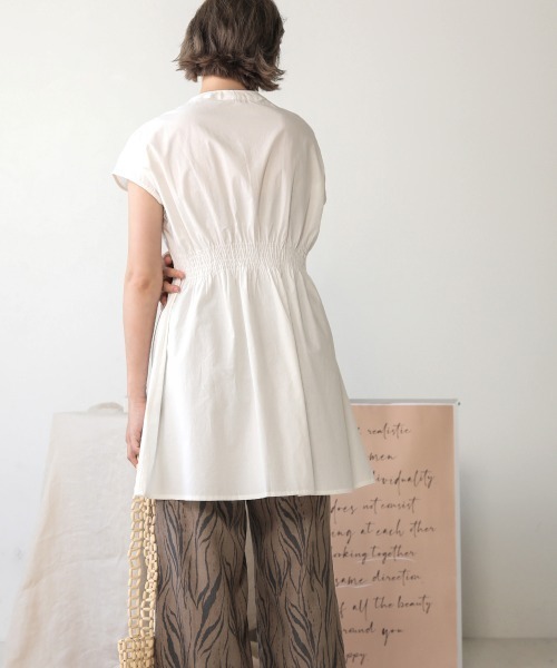 Bab(バブ)の「【WEB限定】シャーリングシャツブラウス(シャツ/ブラウス・レディース・ブラック/ブラウン/オフホワイト・38)」の19枚目の写真