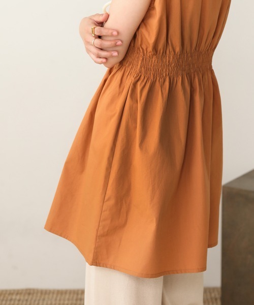 Bab(バブ)の「【WEB限定】シャーリングシャツブラウス(シャツ/ブラウス・レディース・ブラック/ブラウン/オフホワイト・38)」の8枚目の写真