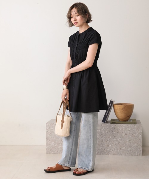 Bab(バブ)の「【WEB限定】シャーリングシャツブラウス(シャツ/ブラウス・レディース・ブラック/ブラウン/オフホワイト・38)」の10枚目の写真