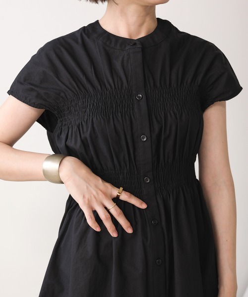 Bab(バブ)の「【WEB限定】シャーリングシャツブラウス(シャツ/ブラウス・レディース・ブラック/ブラウン/オフホワイト・38)」の11枚目の写真