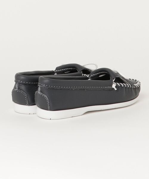 Minnetonka（ミネトンカ）の「MINNETONKA(ミネトンカ) UNBEADED KILTY /キルティ モカシン 表革 /MN204（モカシン/デッキシューズ・レディース・ホワイト/ネイビー・8/7/6/5）」の3枚目の写真