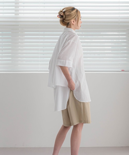 UNE MANSION（ユヌマンション）の「[UNEORIGINAL]二重シャーリングシャツ（シャツ/ブラウス・レディース・ホワイト/スカイブルー/ブラック・FREE）」の2枚目の写真