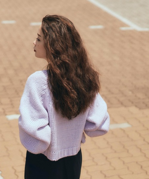 titivate(ティティベイト)の「ローゲージショートニット(ニット/セーター・レディース・アイボリー/ブルー/パープル/ブラック/グレイッシュベージュ・S/M)」の13枚目の写真