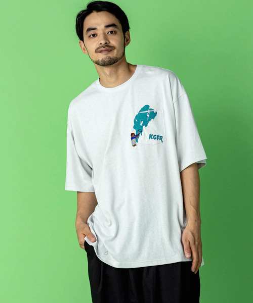 KGFR(カガフリ)の「KGFR(カガフリ)PAINT BEARポケットカットソー/Tシャツ/TEE/ベア(Tシャツ/カットソー・メンズ・ホワイト/ブラック/ライトグレー/ライトグリーン・M/L)」の4枚目の写真
