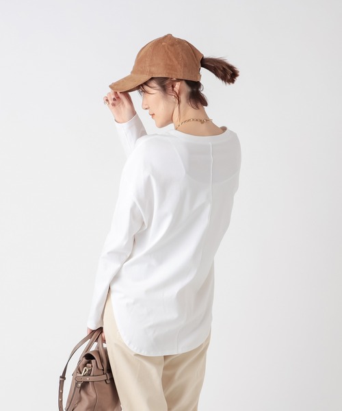 RIVE DROITE（リヴドロワ）の「レイヤードに必須アイテム　ハイゲージ天竺ロングスリーブカットソー（Tシャツ/カットソー・レディース・オフホワイト・FREE）」の10枚目の写真