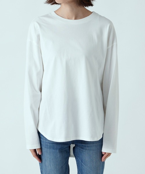 RIVE DROITE（リヴドロワ）の「レイヤードに必須アイテム　ハイゲージ天竺ロングスリーブカットソー（Tシャツ/カットソー・レディース・オフホワイト・FREE）」の15枚目の写真