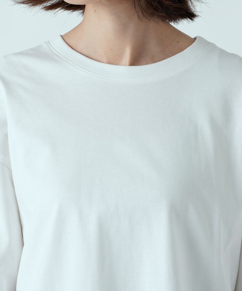 RIVE DROITE（リヴドロワ）の「レイヤードに必須アイテム　ハイゲージ天竺ロングスリーブカットソー（Tシャツ/カットソー・レディース・オフホワイト・FREE）」の21枚目の写真
