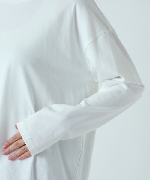 RIVE DROITE（リヴドロワ）の「レイヤードに必須アイテム　ハイゲージ天竺ロングスリーブカットソー（Tシャツ/カットソー・レディース・オフホワイト・FREE）」の12枚目の写真