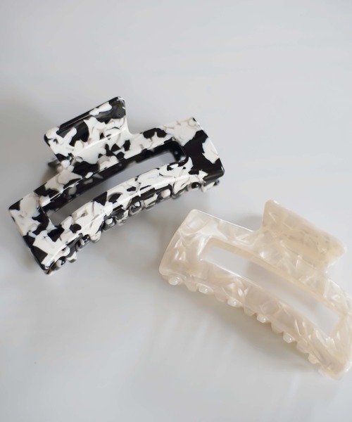 Port（ポート）の「スクエア ニュアンス バンスクリップ/ヘアクリップ #_（バレッタ/ヘアクリップ・レディース・ホワイト/ブラウン/ホワイト×ブラック/ホワイト系その他・FREE/SMALL）」の2枚目の写真