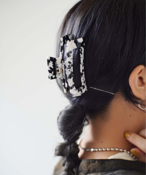 Port（ポート）の「スクエア ニュアンス バンスクリップ/ヘアクリップ #_（バレッタ/ヘアクリップ・レディース・ホワイト/ブラウン/ホワイト×ブラック/ホワイト系その他・FREE/SMALL）」の13枚目の写真