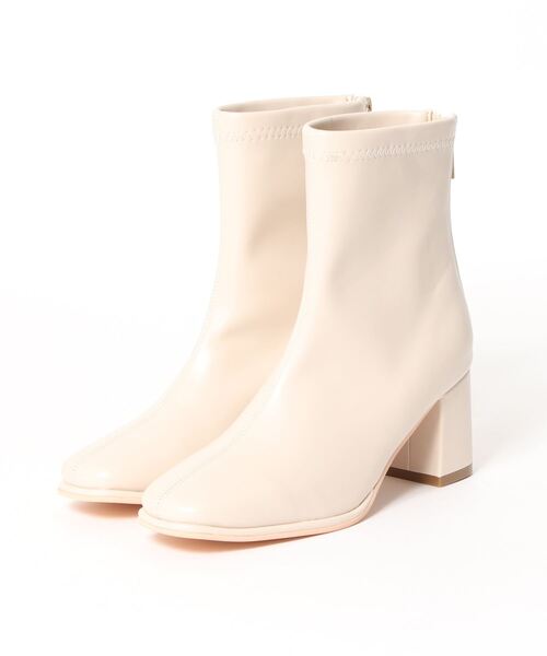 Juze(ジュゼ)の「柔らかく足にフィット。スクエアトゥストレッチブーツ(ブーツ・レディース・オフホワイト/ベージュ系その他2/ブラック/ブラウン/ベージュ系その他・LL/L/M/S)」の14枚目の写真