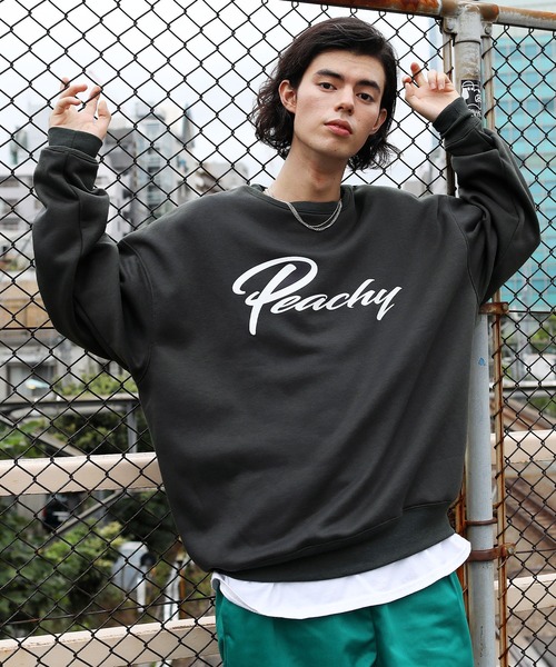 MSG（エムエスジー）の「ヘヴィーウエイト クルーネック アーチロゴ スウェット（スウェット・メンズ・ブラック/ネイビー/グリーン/グレー系その他/ベージュ系その他/パープル系その他/アッシュ/チャコール/グレー系その他2/グレー系2/グレー系4/ブラウン系2/ホワイト系その他3/イエロー系その他4/ホワイト系3/レッド系4/パープル系3/グリーン系4/ブルー系4・M/L/XL）」の8枚目の写真