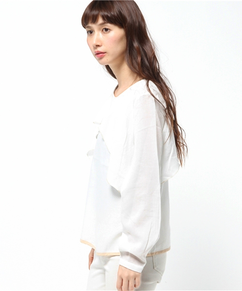 OUTLET（アウトレット）の「【mystic】フリルパイピングブラウス（シャツ/ブラウス・レディース・オフホワイト/グリーン/ブラック/ボルドー・FREE）」の6枚目の写真