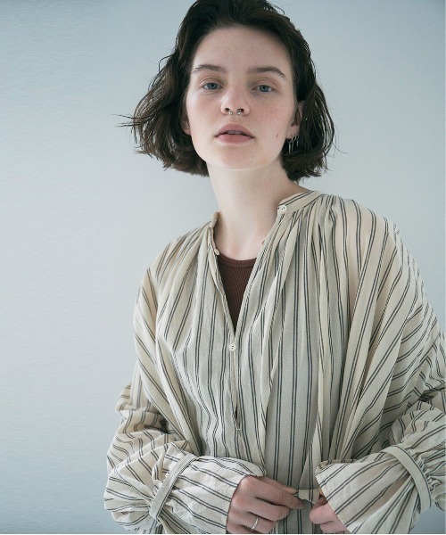 美品　アンフィル　ストライプコットンボイルギャザーシャツ　近年　定価3.1万 UNFIL（アンフィル）の「unfil アンフィル / striped cotton