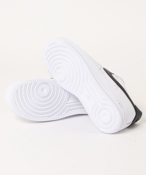 NIKE（ナイキ）の「NIKE WMNS AIR FORCE 1 07 315115-152（スニーカー・レディース・ホワイト・24㎝/23.5㎝/24.5㎝）」の4枚目の写真
