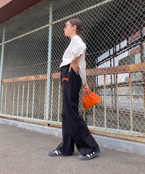 SHAGGIE（シャギー）の「LOOK IN AMAZEMENTサイドスナップ裏毛スウェットパンツ（スウェットパンツ・レディース・ホワイト/ライトブルー/ブラック/グレー・SMALL/MEDIUM/LARGE）」の6枚目の写真