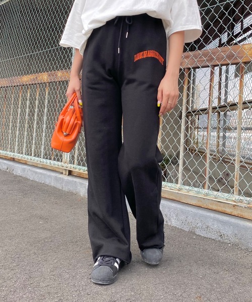 SHAGGIE（シャギー）の「LOOK IN AMAZEMENTサイドスナップ裏毛スウェットパンツ（スウェットパンツ・レディース・ホワイト/ライトブルー/ブラック/グレー・SMALL/MEDIUM/LARGE）」の8枚目の写真