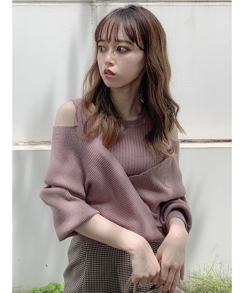 dazzlin（ダズリン）の「カシュクールニットプルオーバー（ニット/セーター・レディース・ブラック/グレー/モカ/パープル/ラベンダー/オフホワイト/ベージュ・FREE）」の5枚目の写真