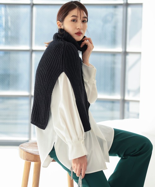 KOBE LETTUCE（コウベレタス）の「スリット入ロングネックスヌード（ネックウォーマー/スヌード・レディース・チャコールグレー/ライトベージュ/ブラック・FREE）」の6枚目の写真