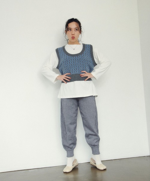 ジャガード柄Uネックニットベスト（ベスト）｜poet（ポエット）の