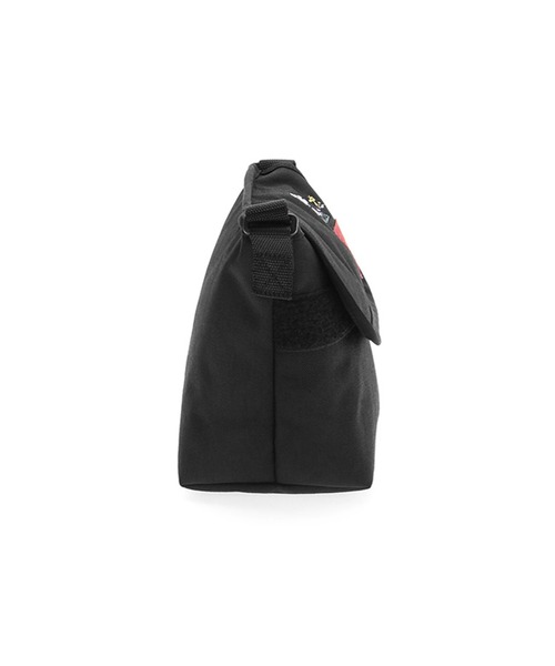 Manhattan Portage(マンハッタンポーテージ)の「Casual Messenger Bag PEANUTS 2021(メッセンジャーバッグ・メンズ・ブラック/アイボリー/ベージュ/ネイビー/パープル・X-SMALL)」の8枚目の写真