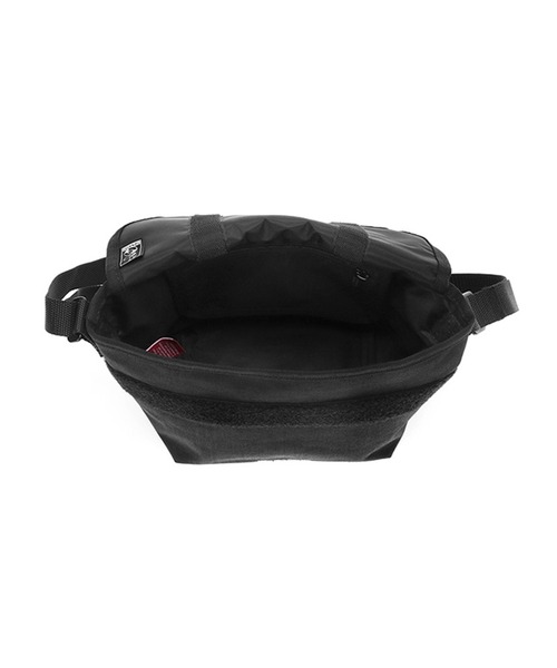 Manhattan Portage(マンハッタンポーテージ)の「Casual Messenger Bag PEANUTS 2021(メッセンジャーバッグ・メンズ・ブラック/アイボリー/ベージュ/ネイビー/パープル・X-SMALL)」の13枚目の写真