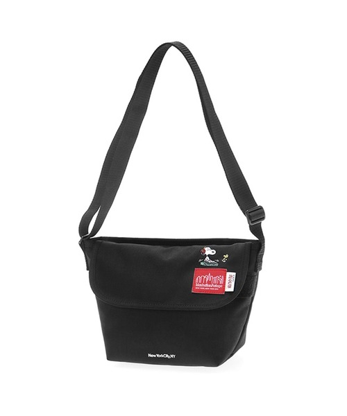 Manhattan Portage(マンハッタンポーテージ)の「Casual Messenger Bag PEANUTS 2021(メッセンジャーバッグ・メンズ・ブラック/アイボリー/ベージュ/ネイビー/パープル・X-SMALL)」の6枚目の写真