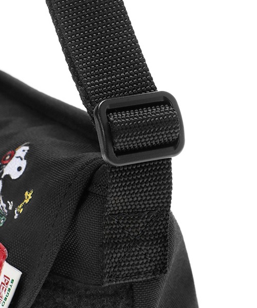 Manhattan Portage(マンハッタンポーテージ)の「Casual Messenger Bag PEANUTS 2021(メッセンジャーバッグ・メンズ・ブラック/アイボリー/ベージュ/ネイビー/パープル・X-SMALL)」の22枚目の写真