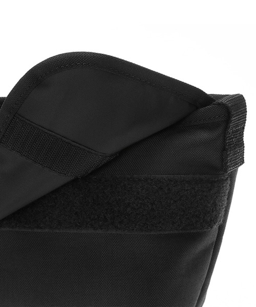 Manhattan Portage(マンハッタンポーテージ)の「Casual Messenger Bag PEANUTS 2021(メッセンジャーバッグ・メンズ・ブラック/アイボリー/ベージュ/ネイビー/パープル・X-SMALL)」の15枚目の写真