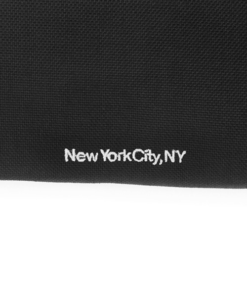 Manhattan Portage(マンハッタンポーテージ)の「Casual Messenger Bag PEANUTS 2021(メッセンジャーバッグ・メンズ・ブラック/アイボリー/ベージュ/ネイビー/パープル・X-SMALL)」の9枚目の写真