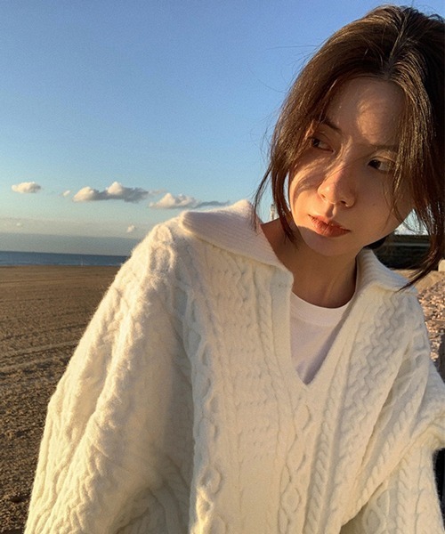 HALEY PESCA（ヘーリーペスカ）の「HALEY PESCA/オーバーシルエット Vネックニット（ニット/セーター・レディース・ホワイト/ブラック/オレンジ・FREE）」の15枚目の写真