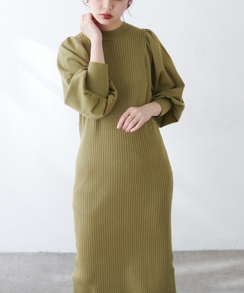 natural couture(ナチュラルクチュール)の「【WEB限定】ワイドリブボリューム袖ニットワンピース(ワンピース・レディース・チャコールグレー/ブラウン/オフホワイト/グリーン・FREE)」の6枚目の写真