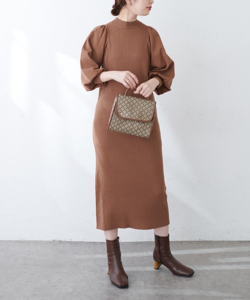 natural couture(ナチュラルクチュール)の「【WEB限定】ワイドリブボリューム袖ニットワンピース(ワンピース・レディース・チャコールグレー/ブラウン/オフホワイト/グリーン・FREE)」の15枚目の写真