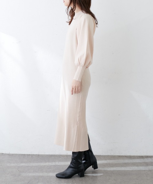 natural couture(ナチュラルクチュール)の「【WEB限定】ワイドリブボリューム袖ニットワンピース(ワンピース・レディース・チャコールグレー/ブラウン/オフホワイト/グリーン・FREE)」の16枚目の写真