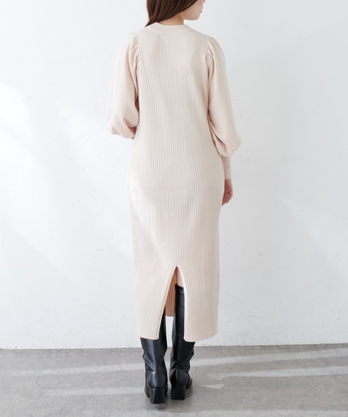 natural couture(ナチュラルクチュール)の「【WEB限定】ワイドリブボリューム袖ニットワンピース(ワンピース・レディース・チャコールグレー/ブラウン/オフホワイト/グリーン・FREE)」の22枚目の写真