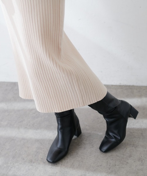 natural couture(ナチュラルクチュール)の「【WEB限定】ワイドリブボリューム袖ニットワンピース(ワンピース・レディース・チャコールグレー/ブラウン/オフホワイト/グリーン・FREE)」の7枚目の写真