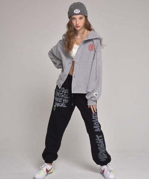 ALAND（エーランド）の「【UNSEX】Midnight Move／hood cardigan　2265847（パーカー・レディース・グレー/グリーン・FREE）」の4枚目の写真