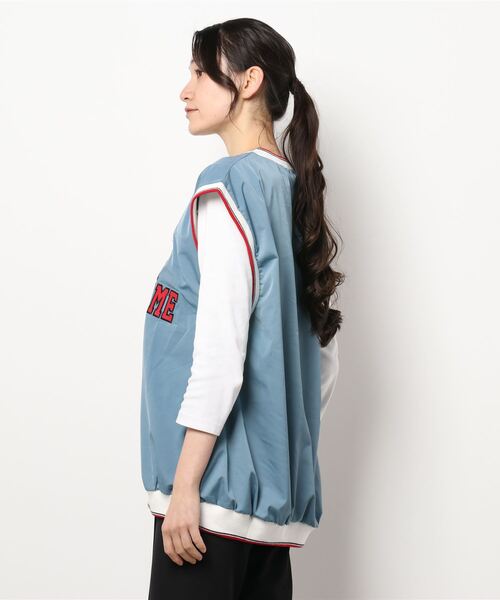 SPINNS（スピンズ）の「ナイロンベスト ロゴリブライン（ベスト・レディース・ブラック/サックスブルー/グリーン・ONESIZE）」の4枚目の写真